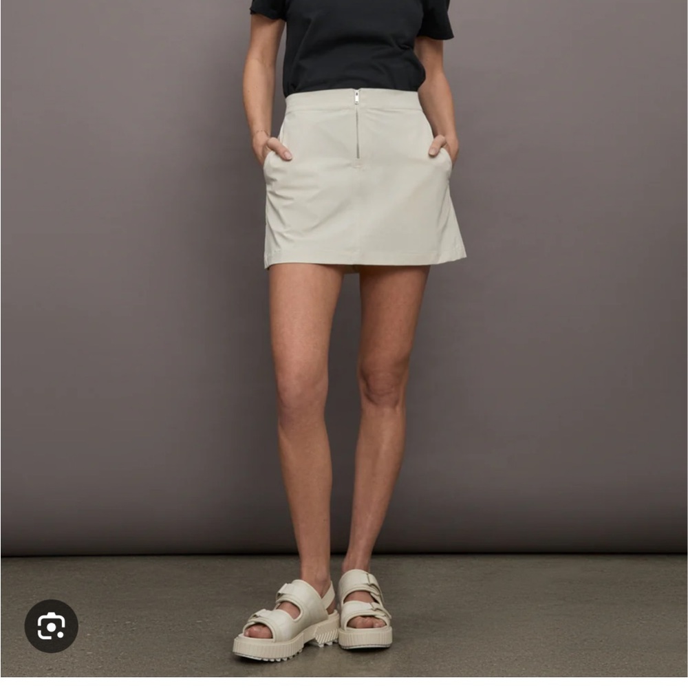 Bandier | Quincy Mini Cargo Skirt | Pumice Stone